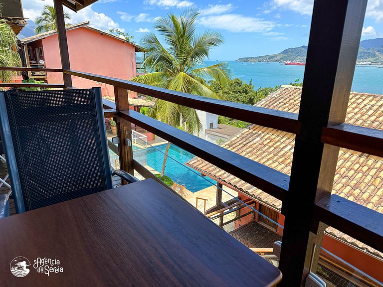 Apartamento vista mar com piscina no condomínio