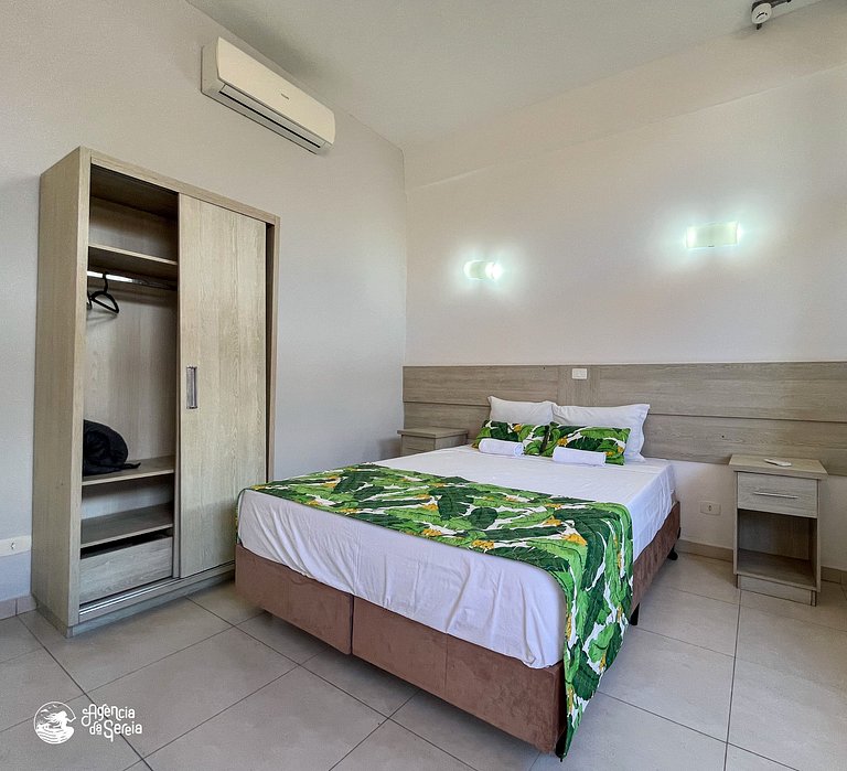 Studio perto da praia com piscina no condomínio