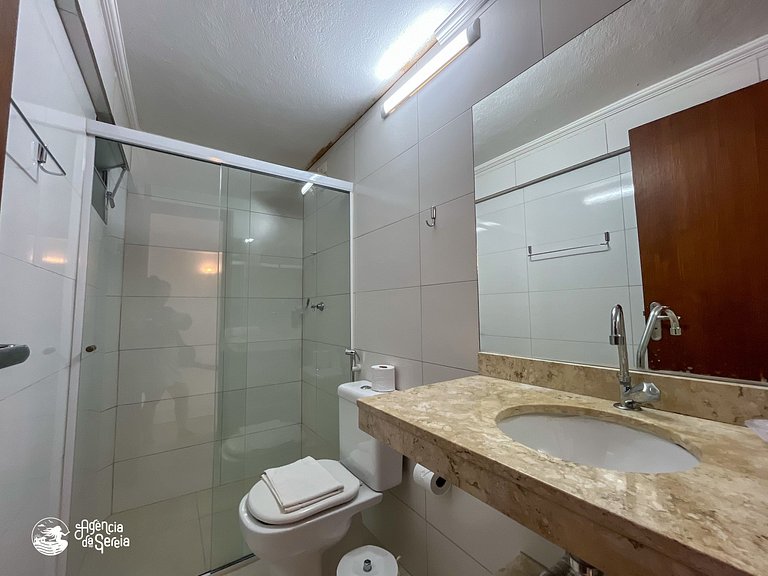 Studio perto da praia com piscina no condomínio