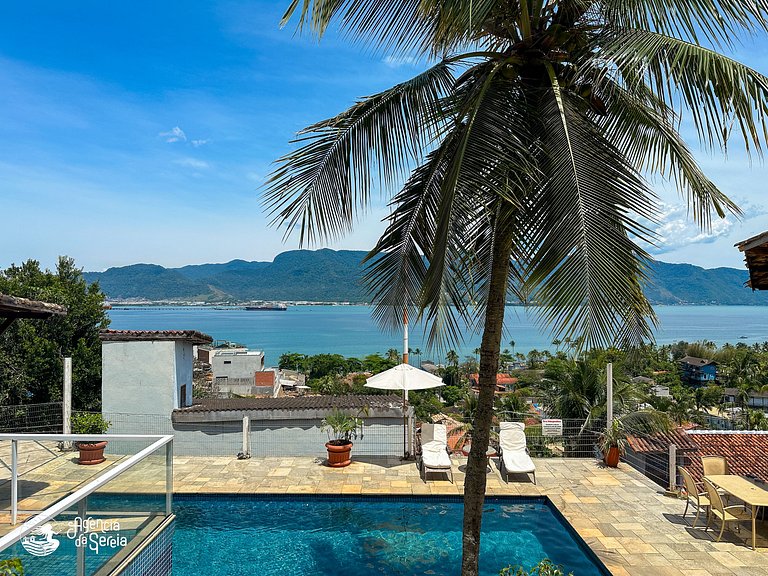 Suíte aconchegante para 3 c/ vista e perto do mar