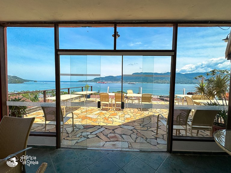 Studio a 500m da praia com piscina no condomínio