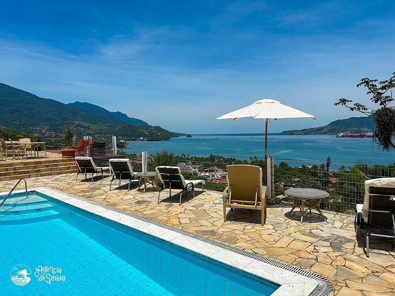 Suíte para 3 pessoas com vista e pertinho da praia