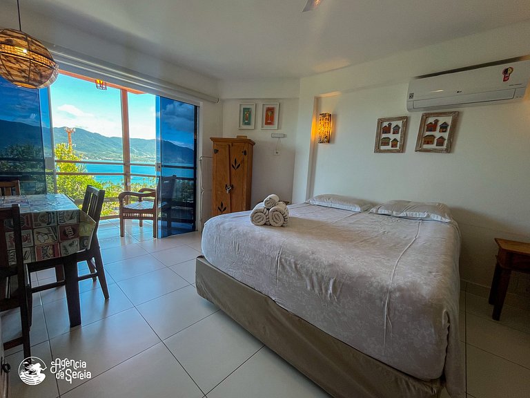 Suíte p/ 4 pessoas com vista e cozinha, 500m praia