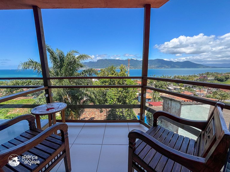 Suíte p/ 4 pessoas com vista e cozinha, 500m praia