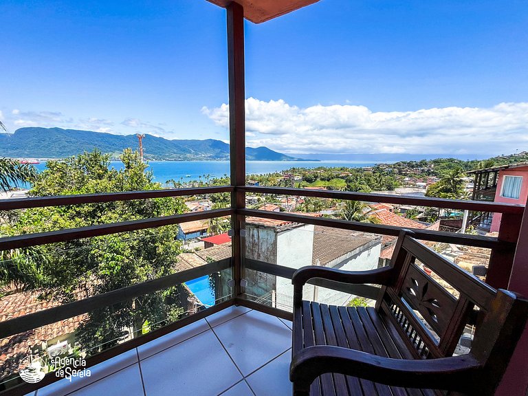 Suíte p/ 4 pessoas com vista e cozinha, 500m praia