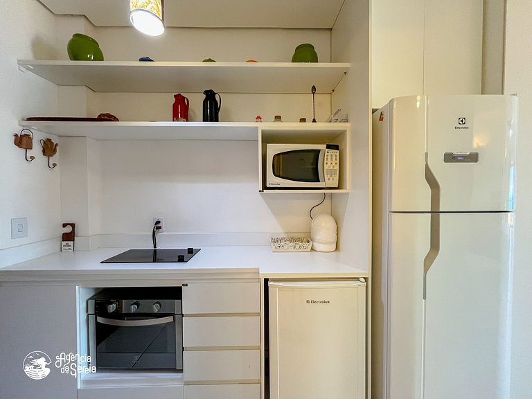 Apto c/ cozinha e vista, piscina no condomínio