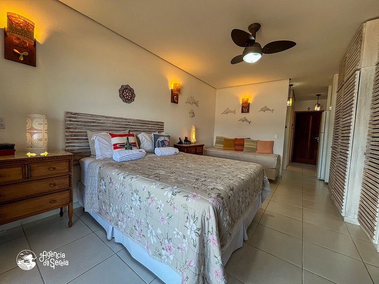 Suíte com vista e cozinha p/ 3 pessoas, 500m praia