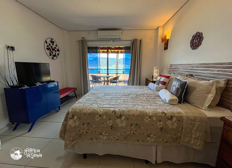 Suíte com vista e cozinha p/ 3 pessoas, 500m praia