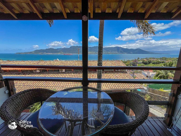 Suíte com vista e cozinha p/ 3 pessoas, 500m praia