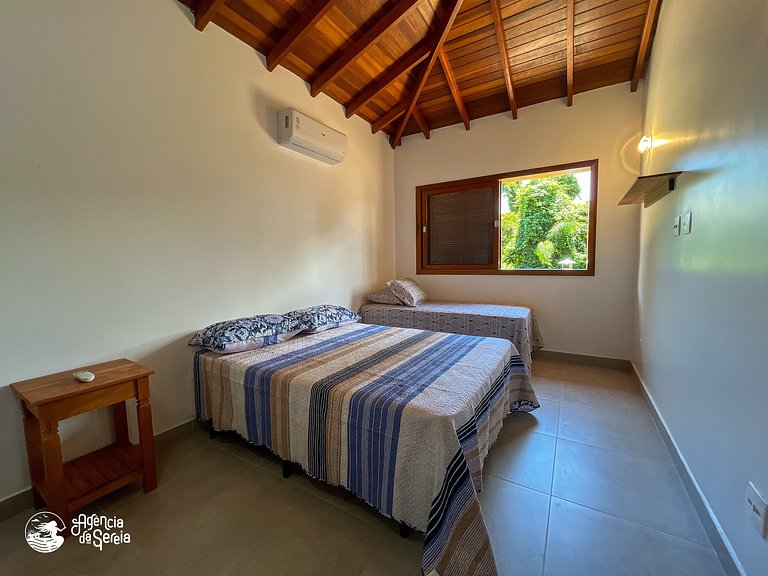 Casa completa c/ piscina no condomínio, 10 pessoas