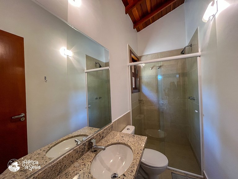 Casa completa c/ piscina no condomínio, 10 pessoas