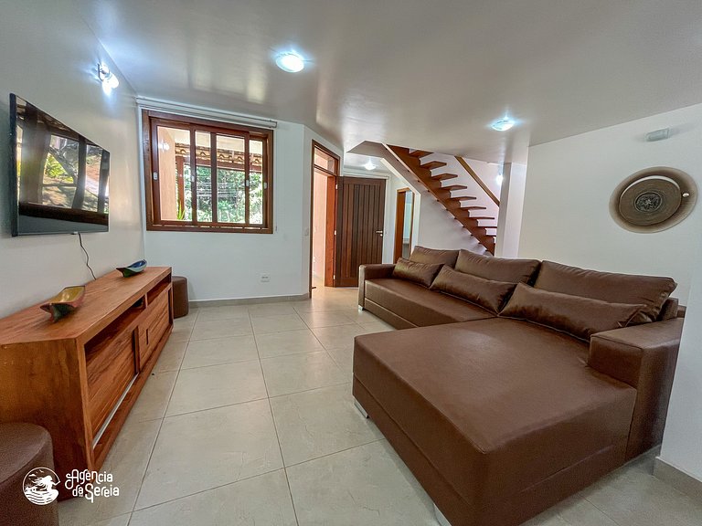 Casa completa c/ piscina no condomínio, 10 pessoas