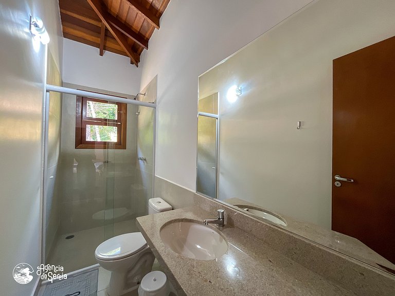Casa completa c/ piscina no condomínio, 10 pessoas