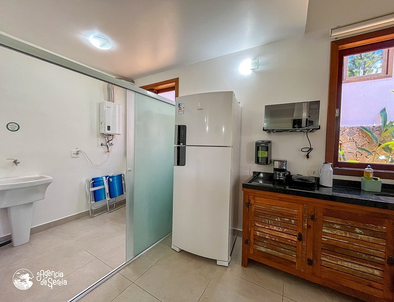 Casa completa c/ piscina no condomínio, 10 pessoas