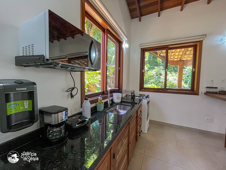 Casa completa c/ piscina no condomínio, 10 pessoas