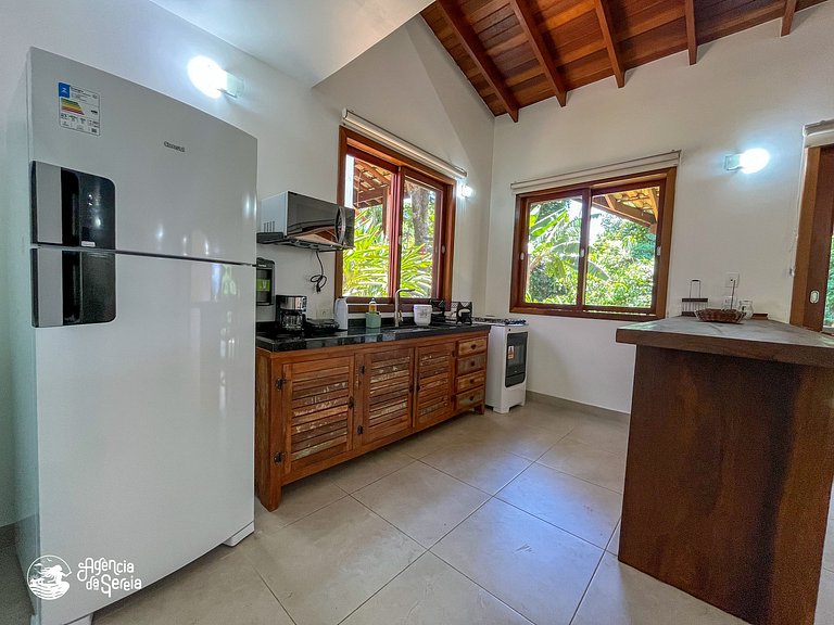 Casa completa c/ piscina no condomínio, 10 pessoas