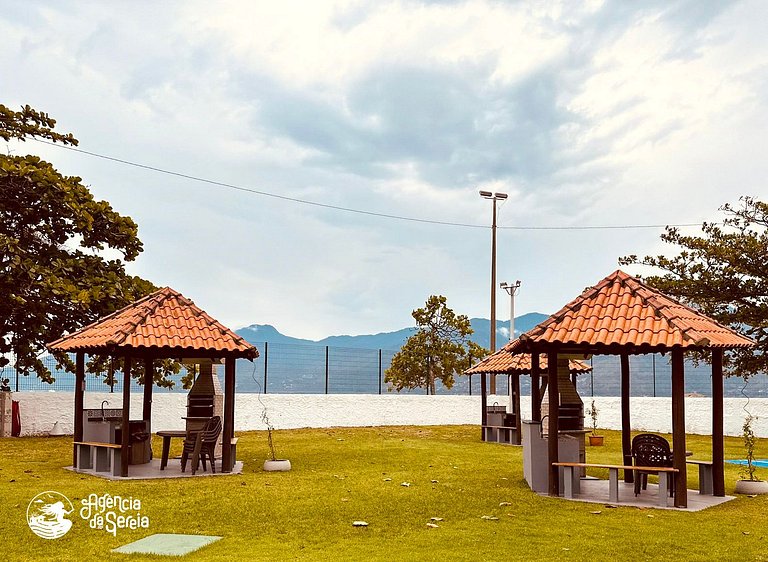 Casa Beira-Mar em condomínio na praia do Arrastão