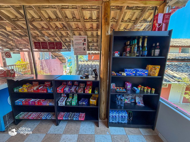 Suíte p/ 4 pessoas com vista e cozinha, 500m praia