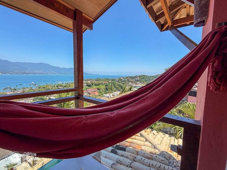 Suíte para 3 pessoas com vista e pertinho da praia