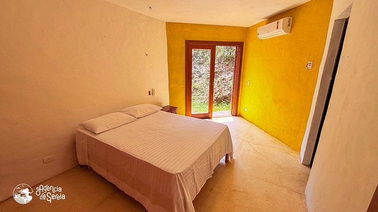 Casa com piscina e vista-mar no Siriúba, Ilhabela