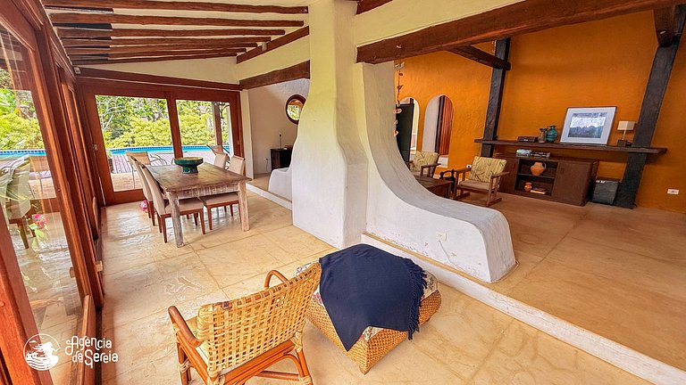 Casa com piscina e vista-mar no Siriúba, Ilhabela