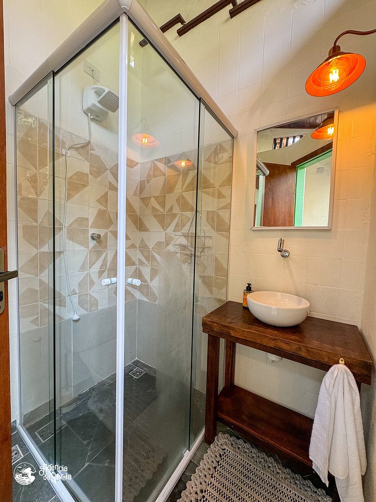 Chalé para 4 pessoas, 150m da praia em Ilhabela
