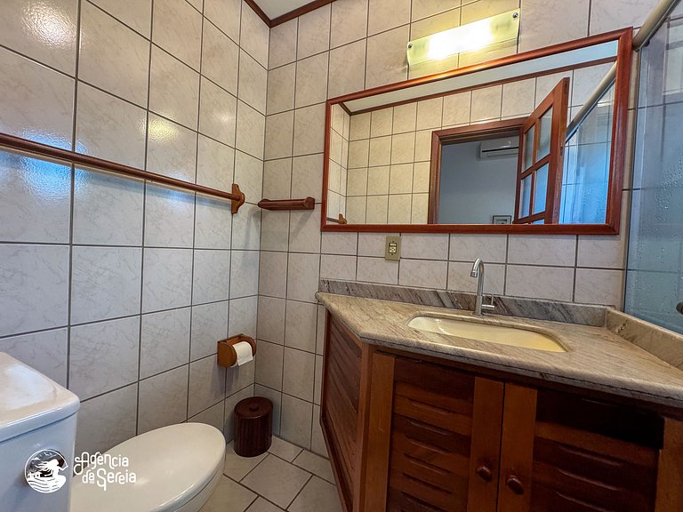 Casa c/ piscina em cond. pé na areia na Feiticeira