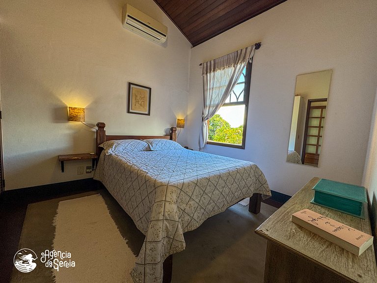 Casa c/ piscina em cond. pé na areia na Feiticeira