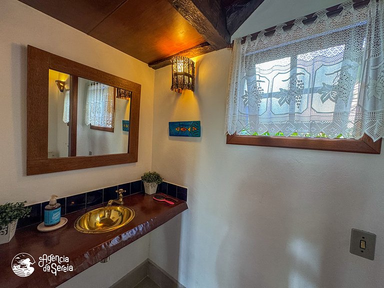 Praia da Feiticeira: casa em condomínio beira-mar