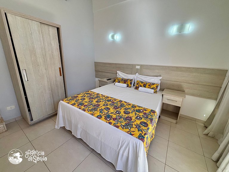 Studio perto da praia com piscina no condomínio