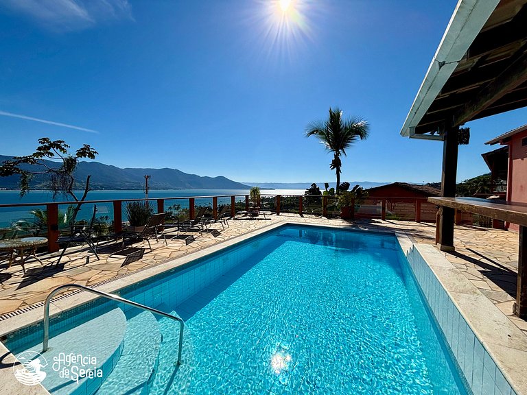 Studio casal c/ piscina no condomínio, 500m praia