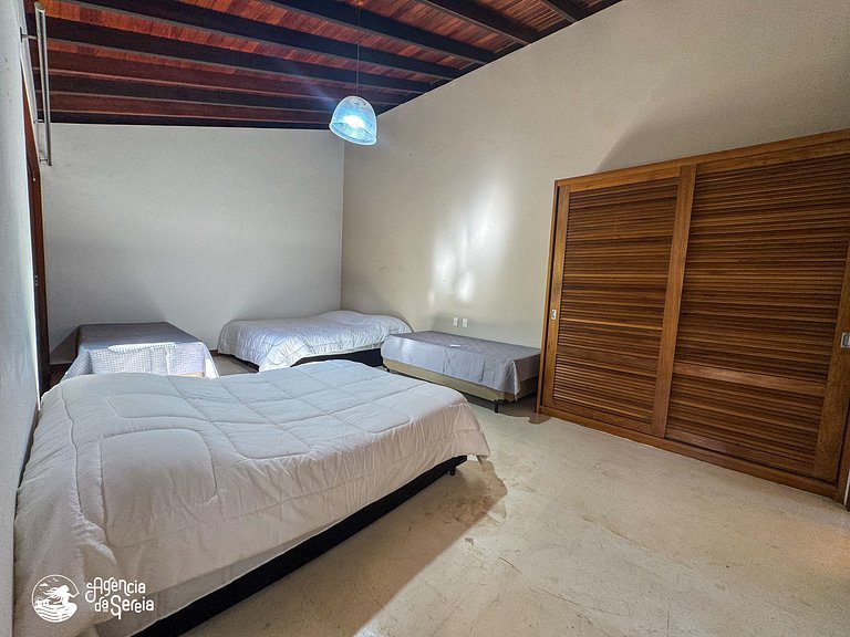 Casa pé na areia no centro de Ilhabela