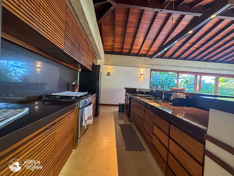 Casa pé na areia em cond perto da Vila de Ilhabela