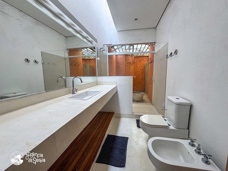Casa pé na areia em cond perto da Vila de Ilhabela