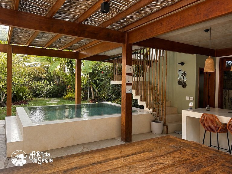 Casa c piscina e área gourmet, 150m praia Itaguaçu