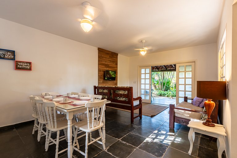 Casa com piscina compartilhada a 700m praia Curral