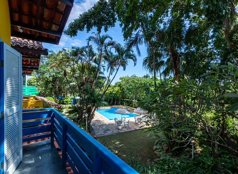 Casa com piscina compartilhada a 700m praia Curral