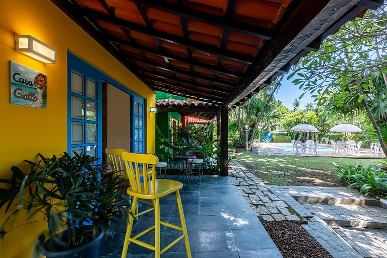 Casa com piscina compartilhada a 700m praia Curral