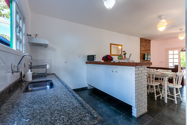 Casa com piscina compartilhada perto da praia