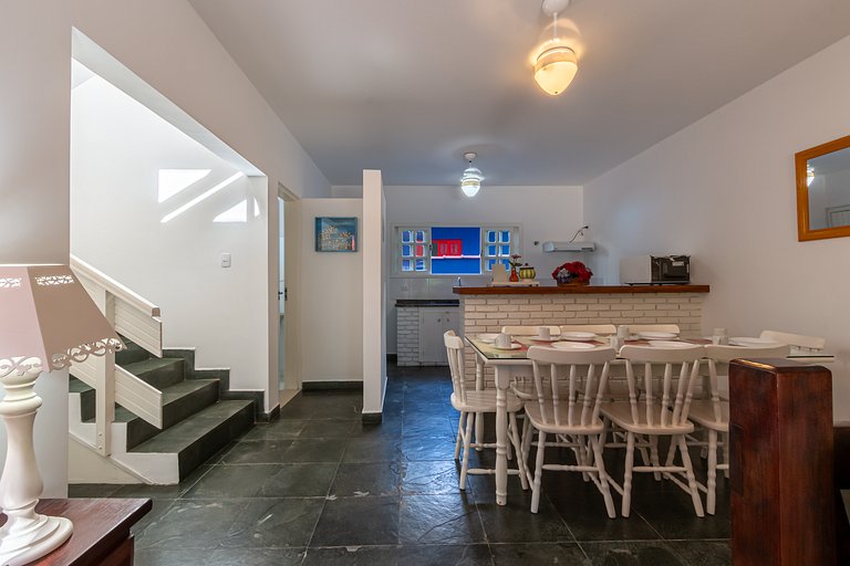 Casa com piscina compartilhada perto da praia