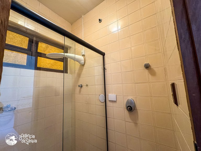 Casa com piscina perto praia do Engenho e da Vila