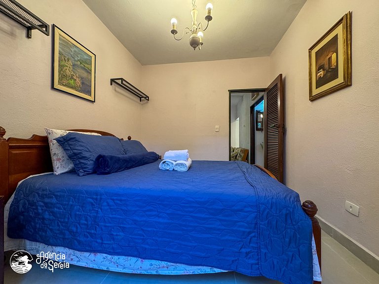 Casa com piscina perto praia do Engenho e da Vila